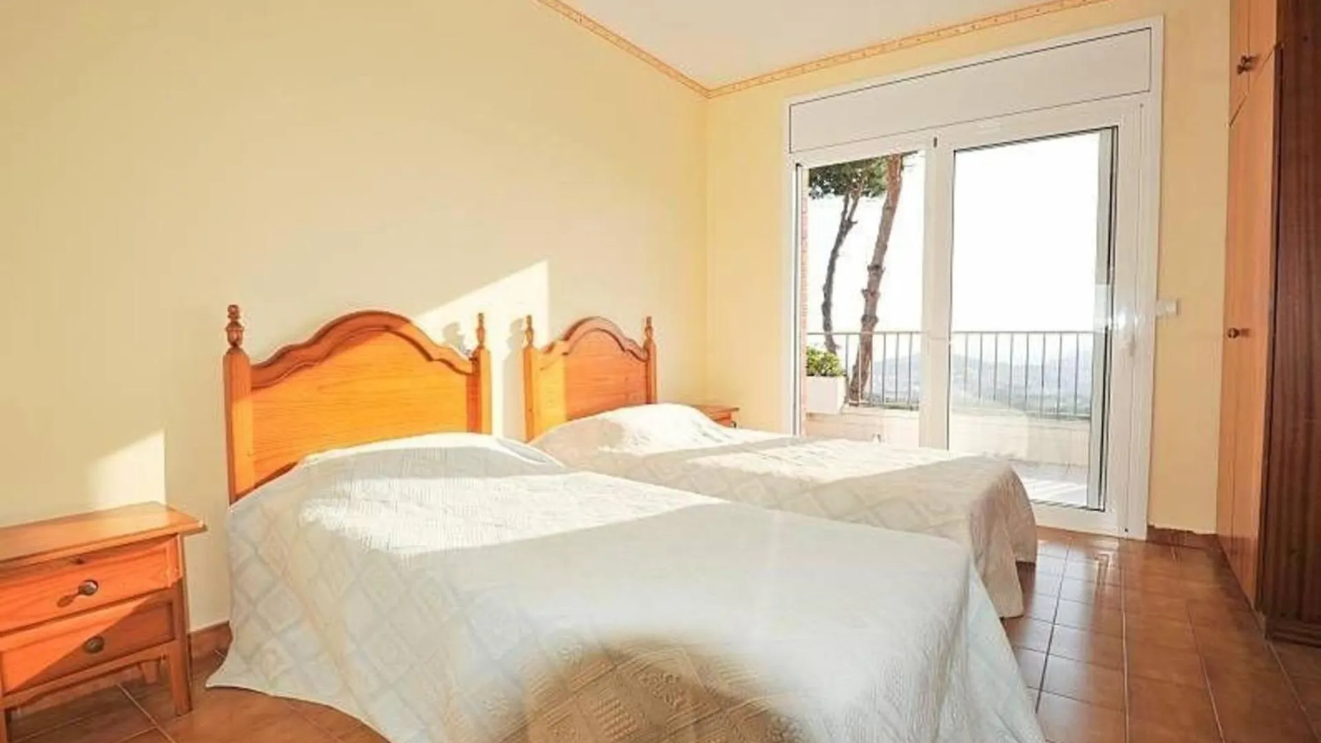 Ferienhaus Fluvia Fuer 17 Personen In Lloret De Mar Spanien