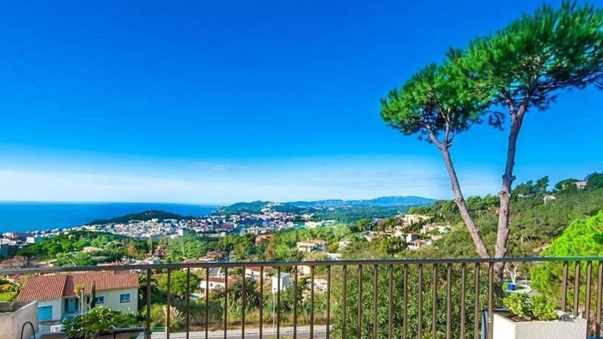 Ferienhaus Fluvia Fuer 17 Personen In Lloret De Mar Semesterbostad